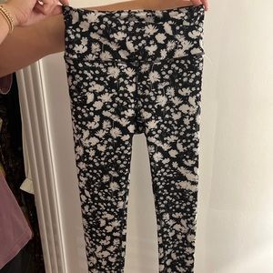 Free people movement 7/8 leggings. Never worn. Size small